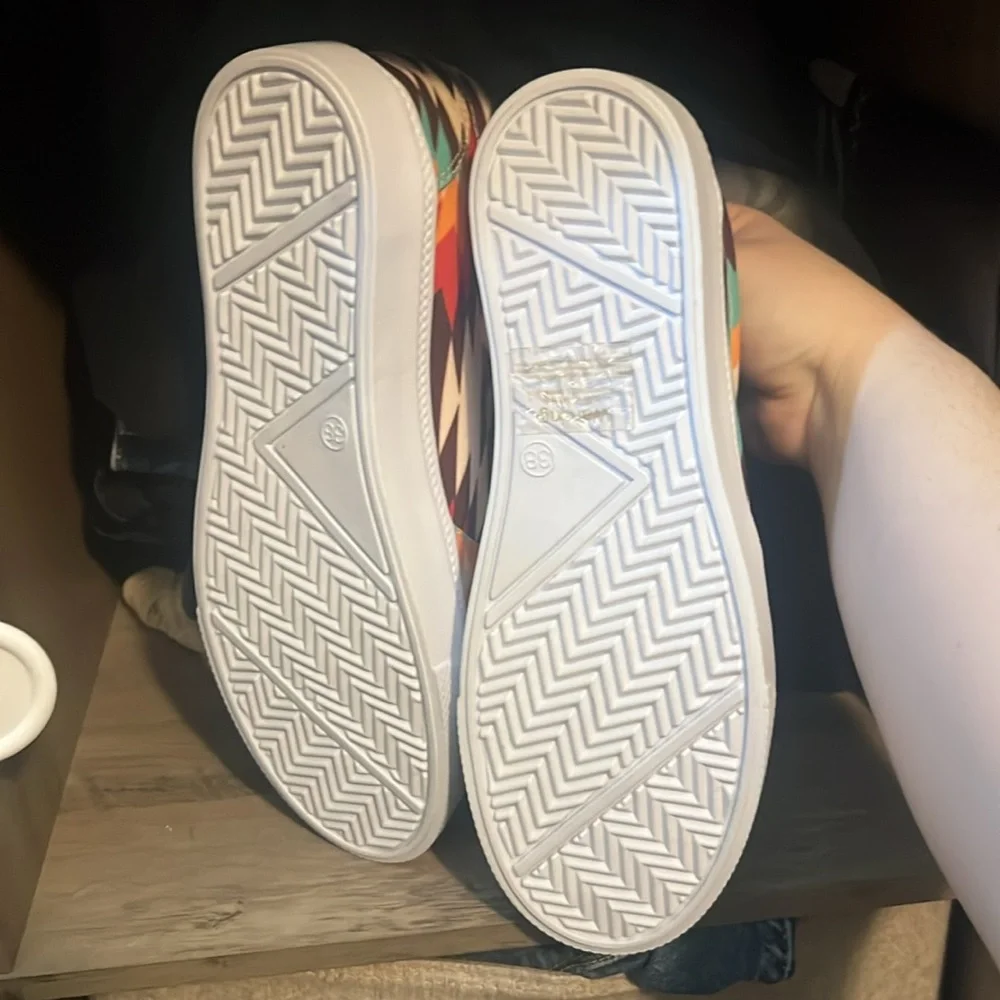 Everglades Aztec slip on shoes - Picture 2 of 2